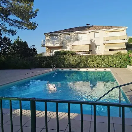 Apartment 60m With Gardens With Pool Tennis Saint-Raphael (Var)