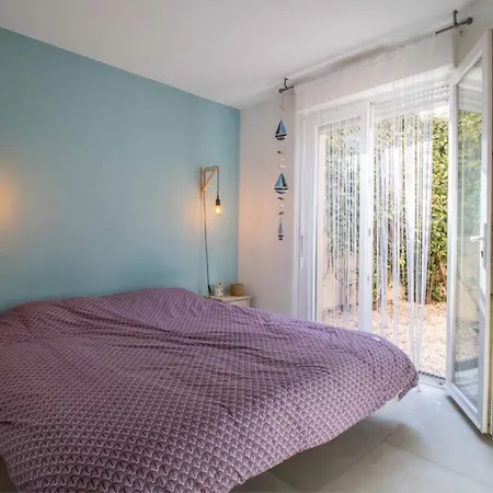 60m With Gardens With Pool Tennis * Saint-Raphael (Var)