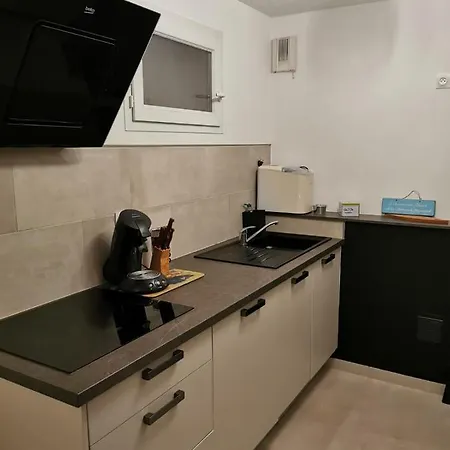 Apartment 60m With Gardens With Pool Tennis *